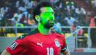 "ركلات الليزر".. محمد صلاح حديث العالم بعد فشل مصر في التأهل للمونديال