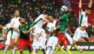 بعد الفشل المونديالي.. هجمة فرنسية على 3 نجوم في منتخب الجزائر