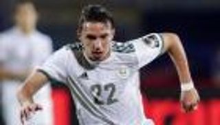 بعد خيبة المونديال.. بن ناصر يصالح جماهير الجزائر برسالة أمل