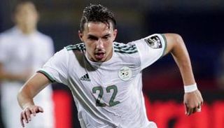 إسماعيل بن ناصر نجم فريق ميلان ومنتخب الجزائر