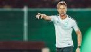 المنتخب السعودي.. ما هي مزايا عقد رينارد الجديد؟