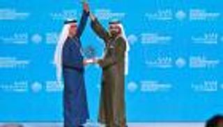 محمد بن راشد يكرم سيف بن زايد لجهوده الاستثنائية في إنجاح إكسبو دبي