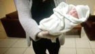 سافرا للسياحة.. أردنيان يتخليان عن رضيعهما بعد ولادته في تركيا (فيديو)