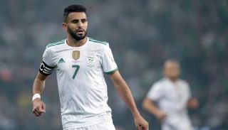 رياض محرز لاعب الجزائر