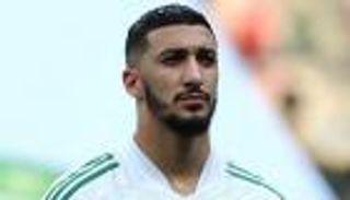 قرار مفاجئ.. مويس يبعد بن رحمة عن تشكيل وست هام أمام إيفرتون