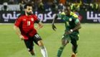 بعد محمد صلاح.. ماني "الدولي" يصطدم بنجم جديد في ليفربول