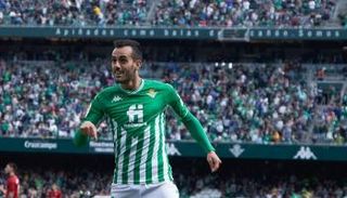 خوانمي يطارد بنزيما على لقب هداف الدوري الإسباني