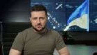 زيلينسكي يكشف تحركات القوات الروسية.. ويشكو الغرب