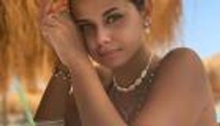 منة عرفة: صورة المايوه والسيجارة تم تسريبها.. ولا أشغل بالي بالتريند