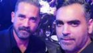 أمير كرارة يكشف أسباب عدم اشتراك شقيقه في أفلامه ومسلسلاته