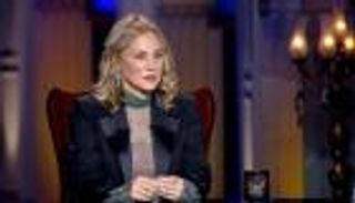 شيرين رضا تكشف حقيقة ارتباطها بشاب يصغرها بـ 28 عاما وإصابتها بمرض مناعي