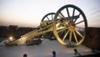 رُفِع أذان الفجر وطعام السحور في فمي.. ماذا أفعل؟