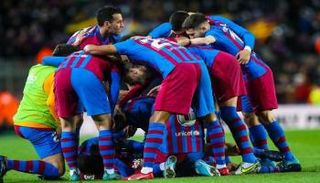 برشلونة ضيفا ثقيلا على آينتراخت فرانكفورت 