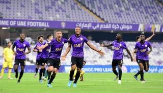 من قمة العين والوصل في الدوري الإماراتي