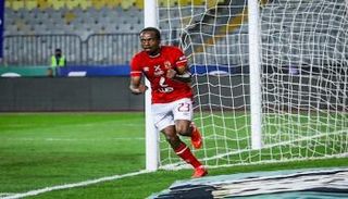 بيرسي تاو لاعب الأهلي