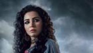 مي عز الدين "العايقة" تنافس 5 فنانات في "لوك الغجرية".. من الأفضل؟