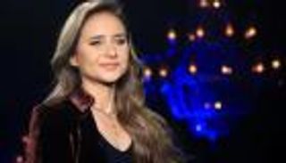 متابع يسب نيللي كريم ورضوى الشربيني.. ونجمة "فاتن أمل حربي" ترد عليه