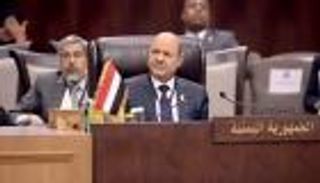 رشاد العليمي.. من هو رئيس مجلس القيادة الرئاسي باليمن؟