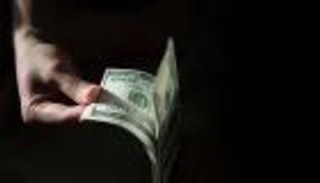 البنوك المركزية تدفع ثمن أزمة سلسل الإمداد.. رفع جبري للفائدة