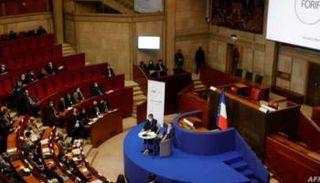 جانب من أعمال منتدى الإسلام بفرنسا