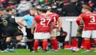 بـ12 لاعبا.. كيف رد الاتحاد الألماني على واقعة بايرن ميونخ الغريبة؟