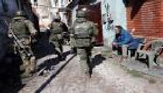 روسيا تغادر إقليم سومي وتدمر مركز "مرتزقة" جنوب أوكرانيا