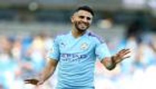 رياض محرز.. حين تصنع المجد هربا من الفقر