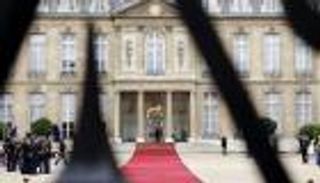 نظام الحكم بفرنسا.. الانتخابات الرئاسية حجر الأساس