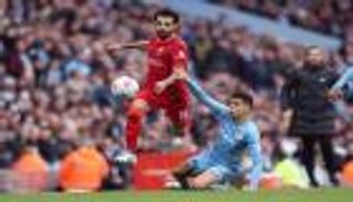 مان سيتي ضد ليفربول.. عناق حار يخطف الأنظار بعد قمة الدوري الإنجليزي (فيديو)