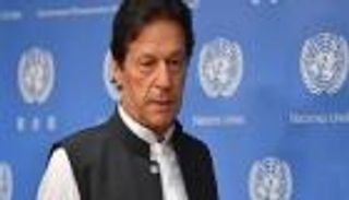 برلمان باكستان يعزل عمران خان.. وإجراءات استثنائية عقب القرار