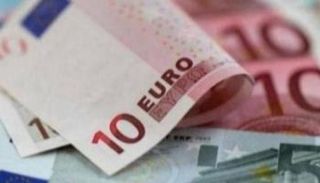 تعاملات اليورو مقابل الجنيه في البنوك المصرية