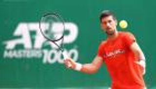 بسبب نيمار وفيراتي.. ديوكوفيتش يتحول إلى لاعب كرة قدم (فيديو)