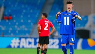 عبدالله الحمدان لاعب الهلال السعودي