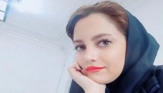 السجينة والناشطة السياسية الإيرانية شكيلا منفرد