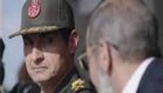 لماذا طلب مرسي من السيسي الانضمام للإخوان؟.. خبير يجيب