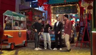 يوسف وسارة ولذيذ في الحي الصيني