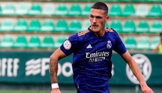 رافا مارين مدافع ريال مدريد