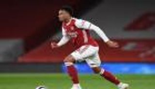 لترميم خط الدفاع.. برشلونة يستهدف نجم أرسنال