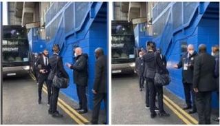 كريم بنزيما مع عناصر الأمن