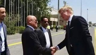 المبعوث الأممي هانس غروندبرغ لدى وصوله مطار صنعاء