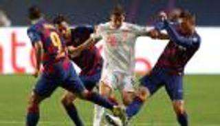 الهداف يتجه غربا.. ليفاندوفيسكي يخبر بايرن ميونخ بناديه الجديد