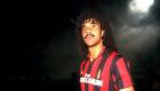 قصة صفقة.. "الذئب" خوليت يرسم مثلث أحلام ميلان بانتقال تاريخي