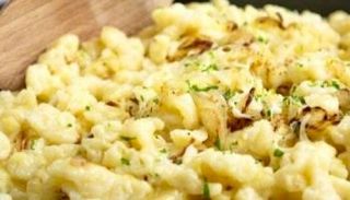 وجبة Spätzle الألمانية