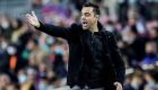 "برشلونة قصة أخرى".. تشافي يسخر من ريال مدريد رغم عبور تشيلسي