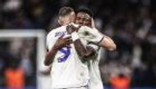 لفتة بنزيما ورسالة فينيسيوس.. نجوم ريال مدريد يغازلون لاعب تشيلسي