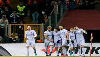 برشلونة يواجه فرانكفورت في الدوري الأوروبي