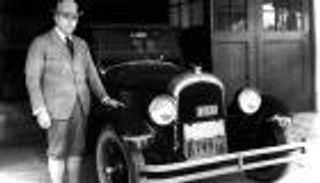 والتر كرايسلر.. من حراسة العقارات إلى نجم سيارات في صدر غلاف "تايم"