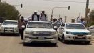 بـ"زفة" أحد عناصرها بالخرطوم.. "الكيزان" تستفز السودانيين