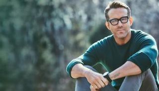 كيف تتمتع بأناقة الممثل رايان رينولدز