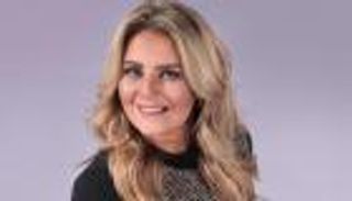 بسبب "انحراف".. رانيا محمود ياسين تنجو من موت محقق